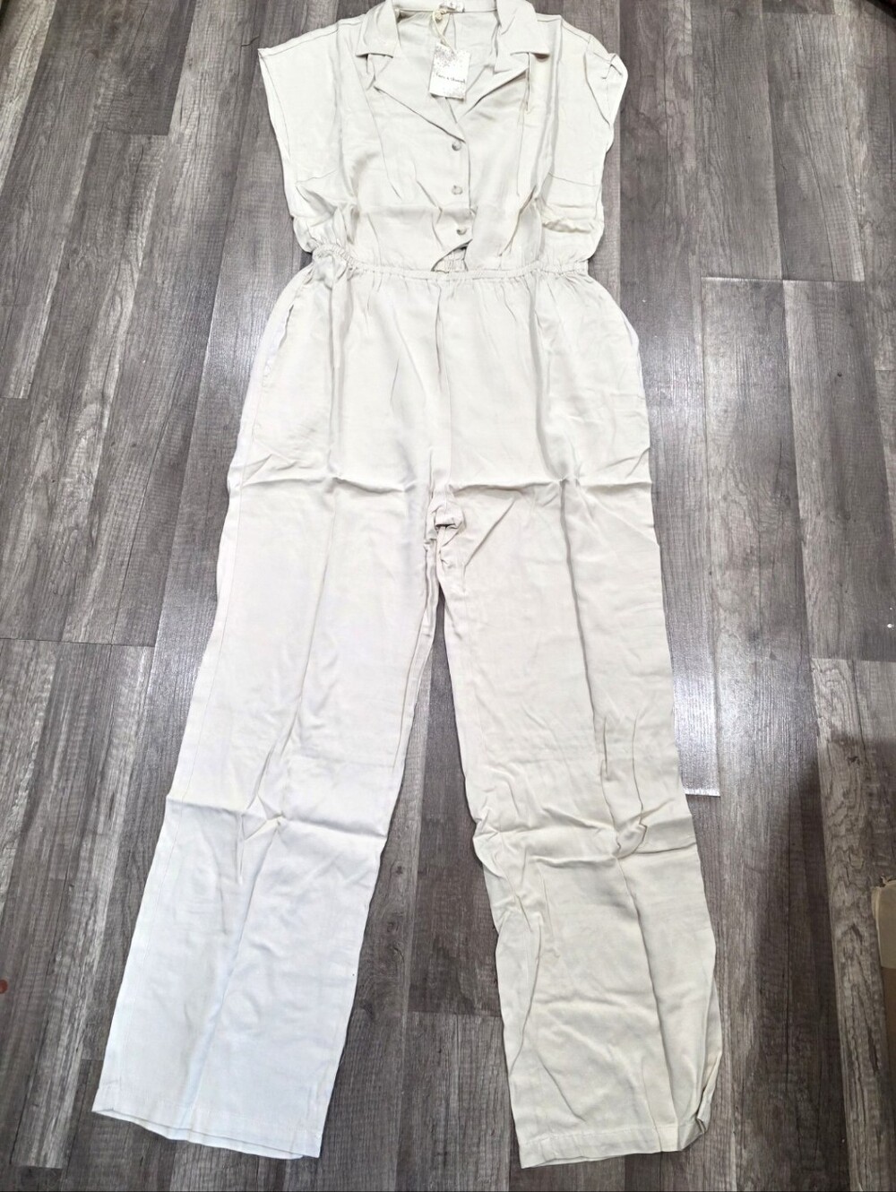 Nwt HEM & THREAD REVOLVE cut Out Linen Women’s Cream Short-Sleeve Jumpsuit Y2K - Picture 3 of 12